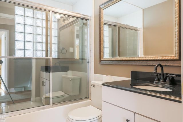 22961 Allen Road, Saint Clair Shores, MI 48080