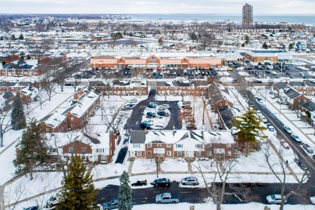 22961 Allen Road, Saint Clair Shores, MI 48080