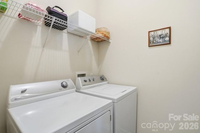 1038 Kensrowe Lane, Matthews, NC 28104