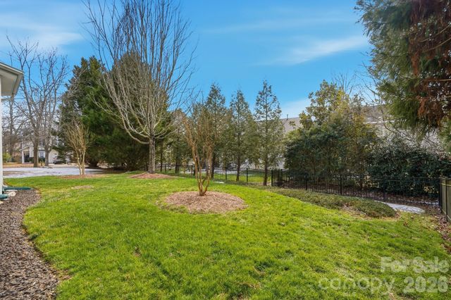 1038 Kensrowe Lane, Matthews, NC 28104