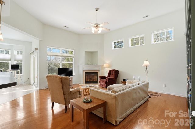 1038 Kensrowe Lane, Matthews, NC 28104