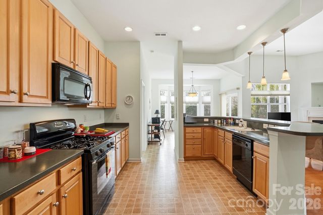 1038 Kensrowe Lane, Matthews, NC 28104