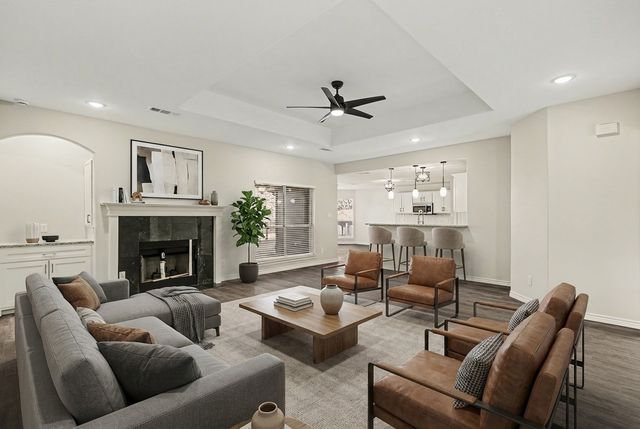 533 Shady Oaks Trail, Burleson, TX 76028