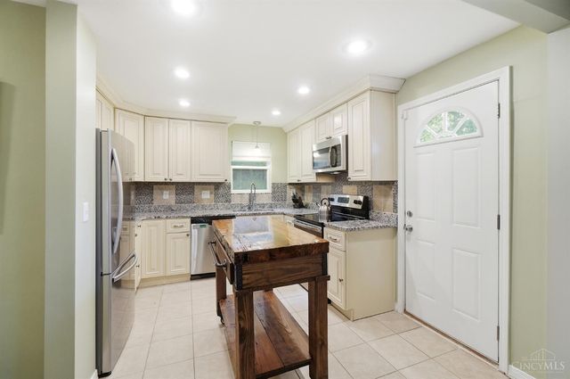 6937 Vinewood Avenue, Columbia Twp, OH 45227