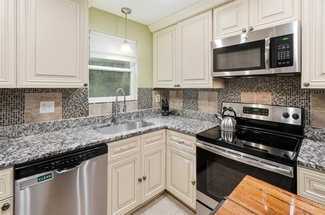 6937 Vinewood Avenue, Columbia Twp, OH 45227