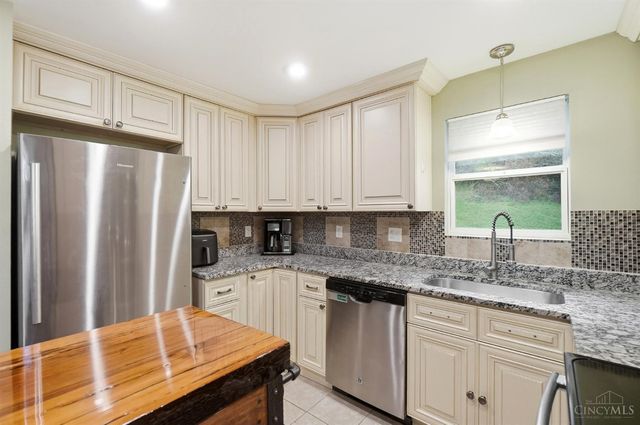 6937 Vinewood Avenue, Columbia Twp, OH 45227