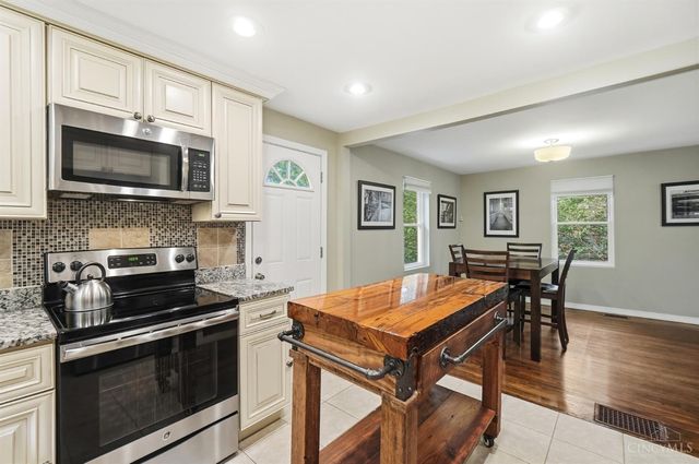 6937 Vinewood Avenue, Columbia Twp, OH 45227