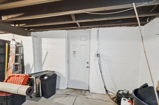 6937 Vinewood Avenue, Columbia Twp, OH 45227