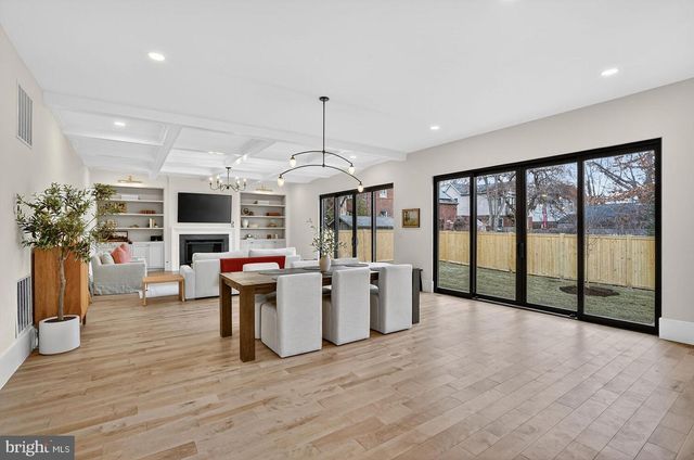 1615 N WAKEFIELD ST, Arlington, VA 22207