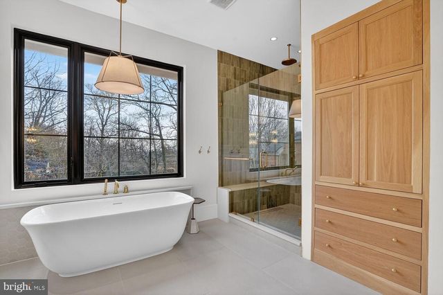 1615 N WAKEFIELD ST, Arlington, VA 22207