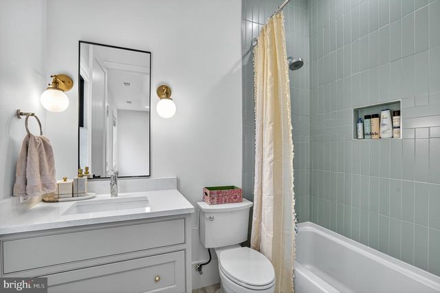 1615 N WAKEFIELD ST, Arlington, VA 22207