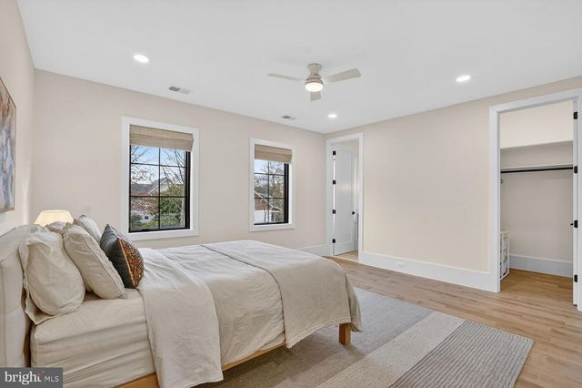 1615 N WAKEFIELD ST, Arlington, VA 22207