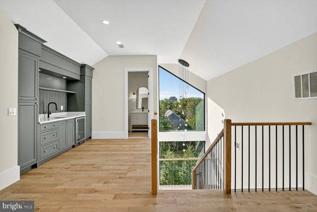 1615 N WAKEFIELD ST, Arlington, VA 22207