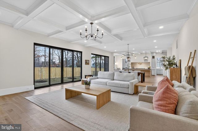 1615 N WAKEFIELD ST, Arlington, VA 22207