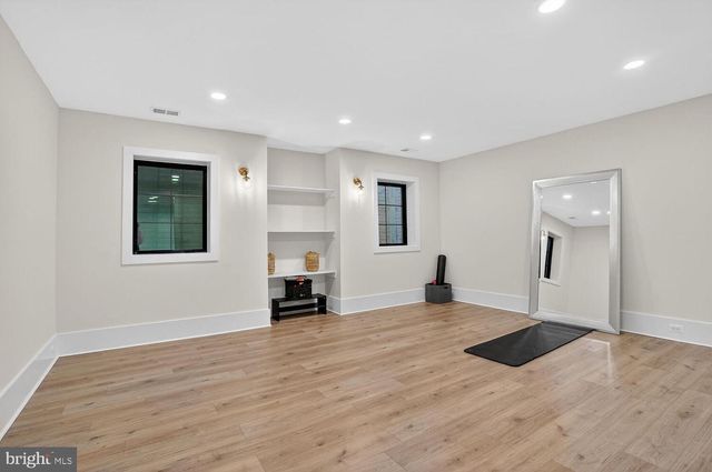 1615 N WAKEFIELD ST, Arlington, VA 22207