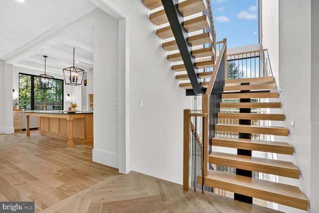 1615 N WAKEFIELD ST, Arlington, VA 22207