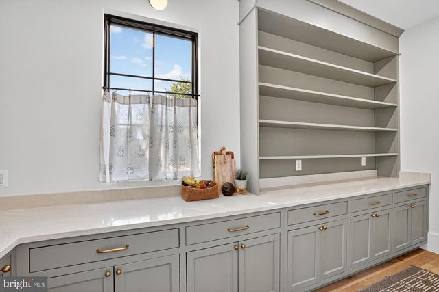 1615 N WAKEFIELD ST, Arlington, VA 22207