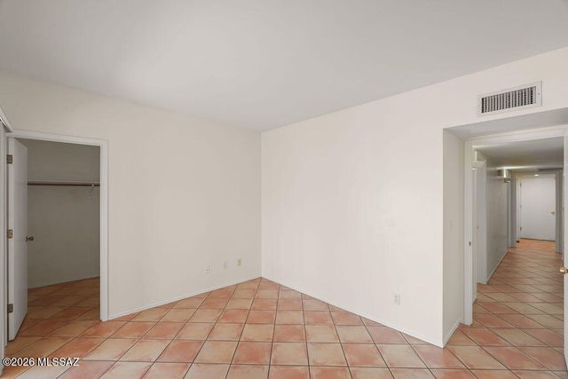6872 E Calle De Oro, Tucson, AZ 85715