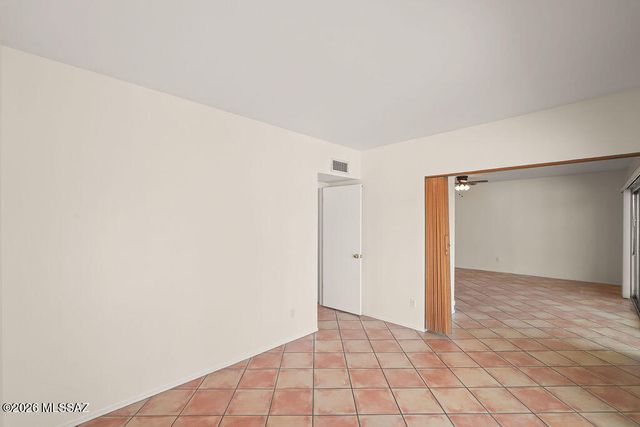 6872 E Calle De Oro, Tucson, AZ 85715