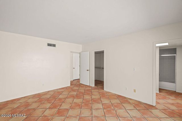 6872 E Calle De Oro, Tucson, AZ 85715