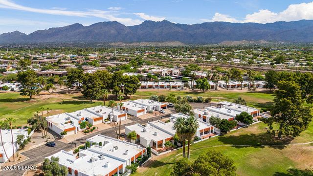 6872 E Calle De Oro, Tucson, AZ 85715