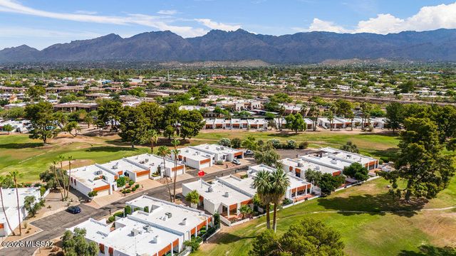 6872 E Calle De Oro, Tucson, AZ 85715