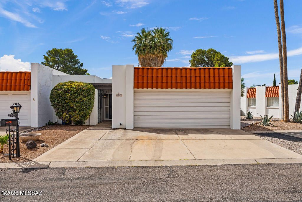 6872 E Calle De Oro, Tucson, AZ 85715