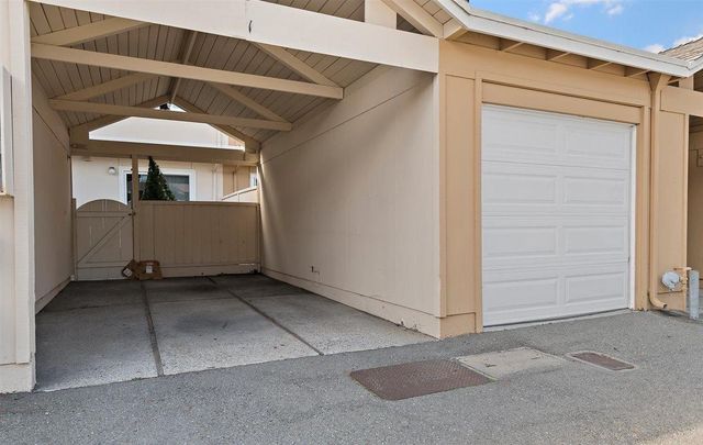 1 Comstock Queen Court, Mountain View, CA 94043