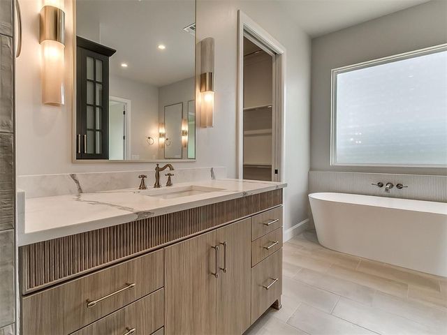 6008 NW 147th Terrace, Oklahoma City, OK 73142