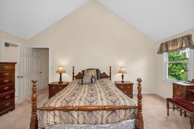 5 Ridge Road, Tyngsborough, MA 01879