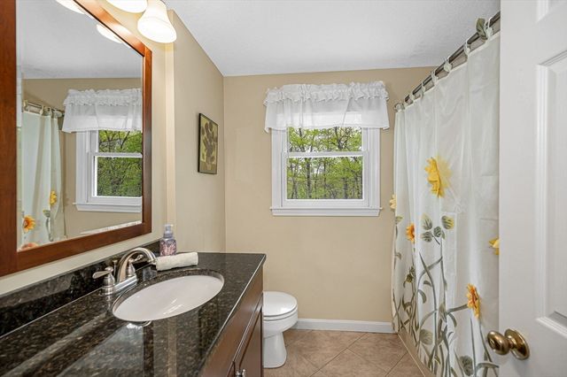 5 Ridge Road, Tyngsborough, MA 01879