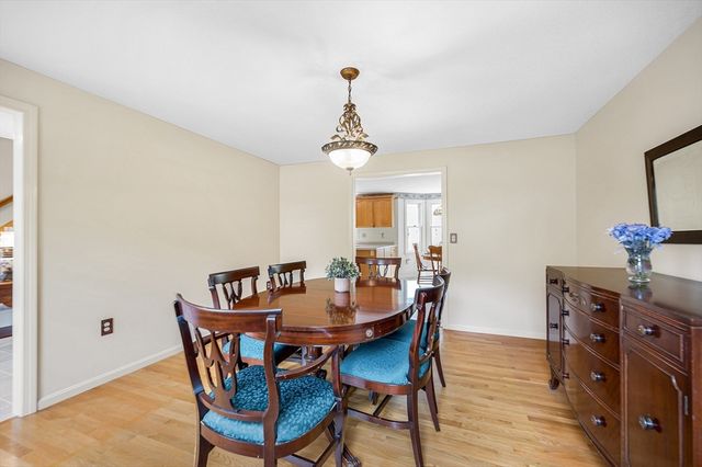5 Ridge Road, Tyngsborough, MA 01879