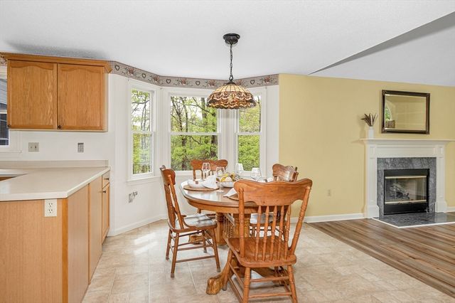 5 Ridge Road, Tyngsborough, MA 01879