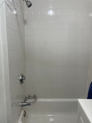746 Broadway 3, Chelsea, MA 02150