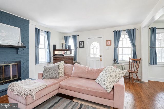 158 WYOMING AVE, Audubon, NJ 08106