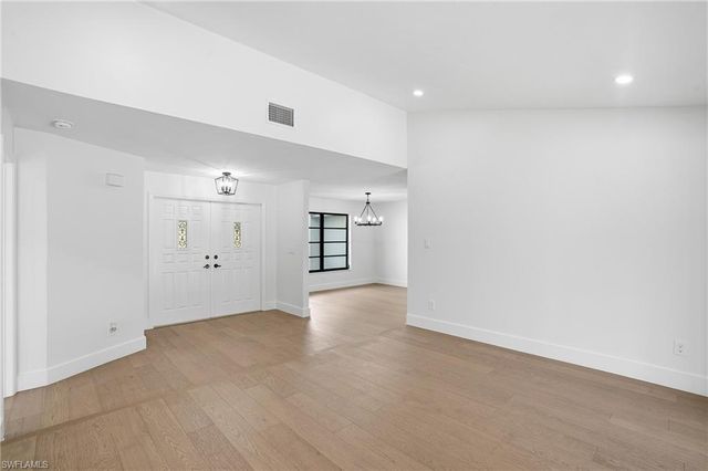 1914 SE 16th ST, Cape Coral, FL 33990