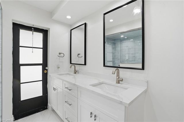 1914 SE 16th ST, Cape Coral, FL 33990