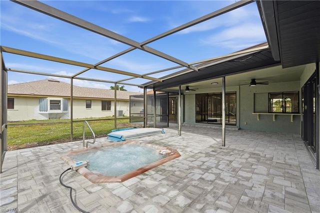 1914 SE 16th ST, Cape Coral, FL 33990