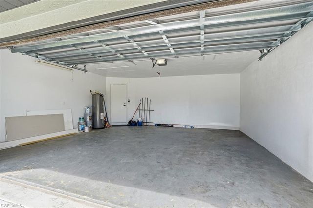 1914 SE 16th ST, Cape Coral, FL 33990