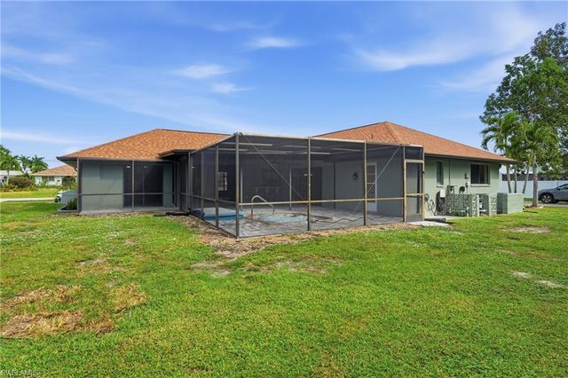 1914 SE 16th ST, Cape Coral, FL 33990
