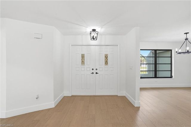 1914 SE 16th ST, Cape Coral, FL 33990