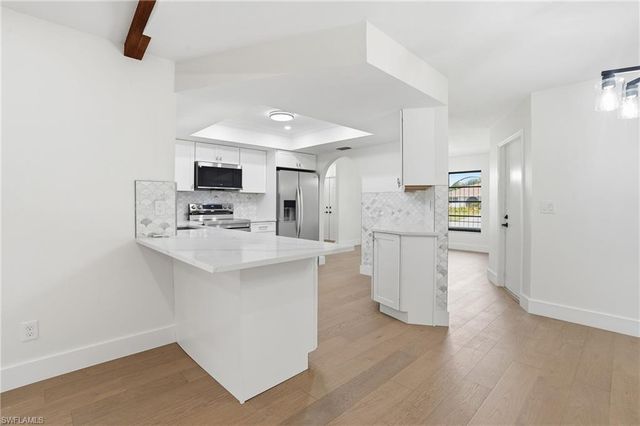 1914 SE 16th ST, Cape Coral, FL 33990