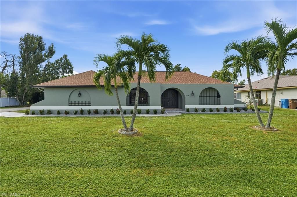 1914 SE 16th ST, Cape Coral, FL 33990