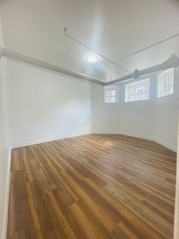 11 Tetlow St BASE, Boston, MA 02115