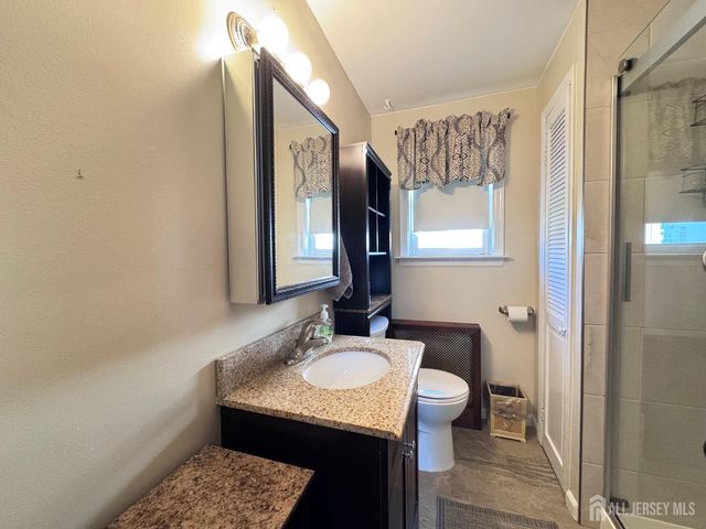 11 Lee Avenue, Sayreville, NJ 08879