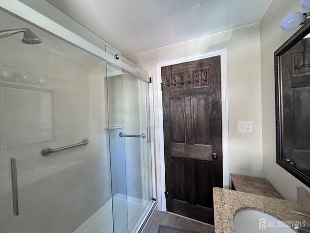 11 Lee Avenue, Sayreville, NJ 08879