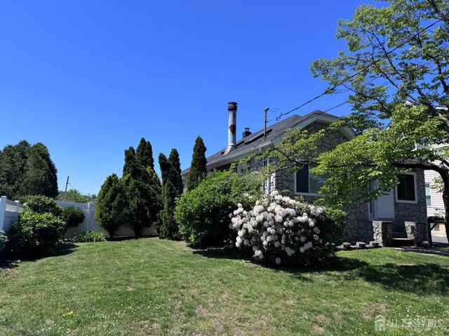 11 Lee Avenue, Sayreville, NJ 08879