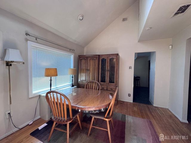 11 Lee Avenue, Sayreville, NJ 08879