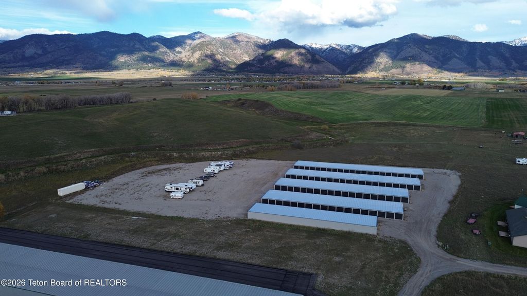 207 FRIESIAN CIRCLE, Thayne, WY 83127 photo 13