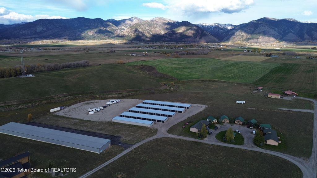 207 FRIESIAN CIRCLE, Thayne, WY 83127 photo 14